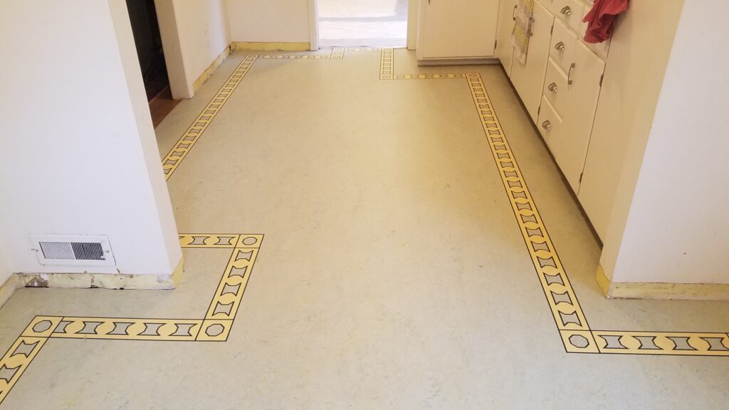 Custom Border Feature Linoleum Floors